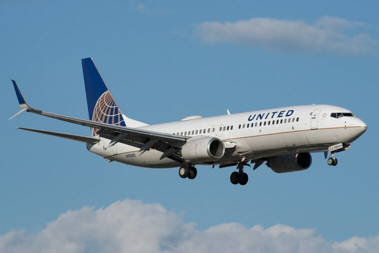 united-airlines-flight-reportedly-strikes-“red,-shiny”-drone-3,000-feet-over-san-diego