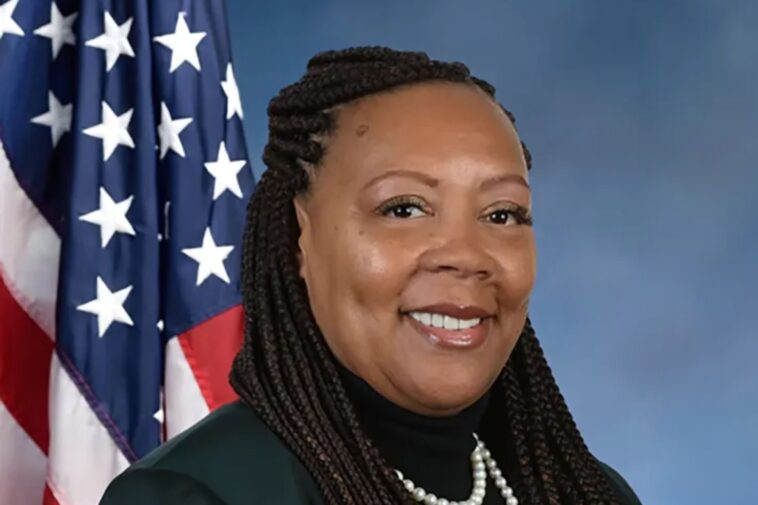 dem-wants-to-make-new-york-lawmakers-exempt-from-internet,-utility-bills-as-party-standoff-stalls-budget