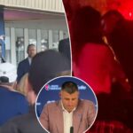mike-vrabel-gets-standing-ovation-from-patriots-fans-— despite-embarrassing-dianna-russini-photo-scandal 
