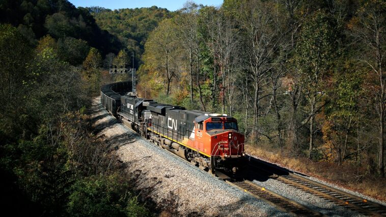 small-town-virginia-mayor-reportedly-arrested-for-allegedly-showing-up-drunk-to-train-derailment
