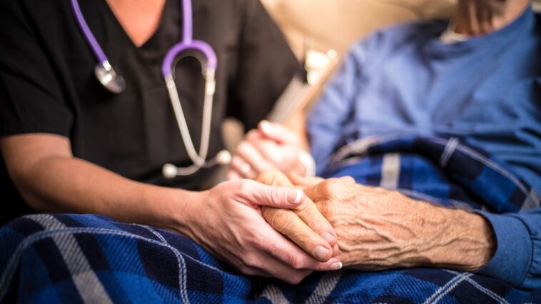 early-parkinson’s-warning-signs-may-be-hiding-in-the-gut,-study-finds