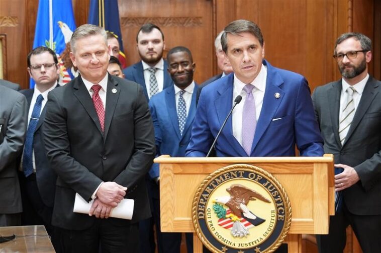 trump-doj,-atf-unleash-massive-second-amendment-overhaul-—-34-new-reforms-slash-red-tape-for-gun-owners,-dealers-and-small-businesses