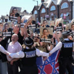 uk-jewish-community-rallies-against-‘keir-starmer-jew-harmer’-after-golders-green-terror-attack