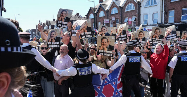 uk-jewish-community-rallies-against-‘keir-starmer-jew-harmer’-after-golders-green-terror-attack