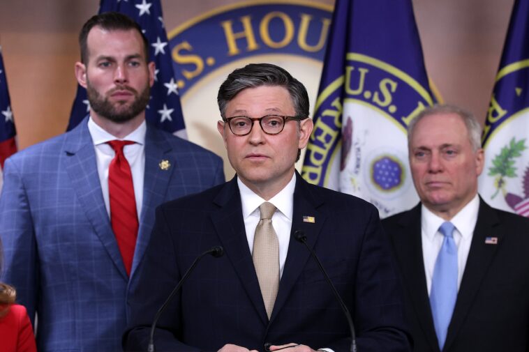 house-sends-45-day-extension-of-controversial-fisa-warrantless-spy-power-to-trump’s-desk