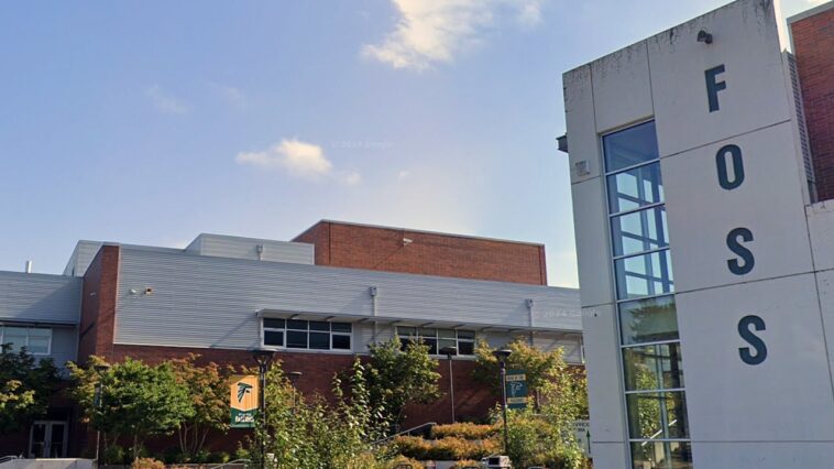 students-stabbed-inside-washington-state-high-school-as-police-respond-to-chaotic-scene
