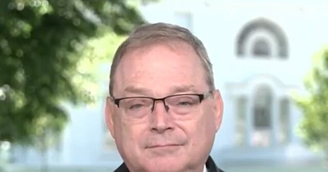 wh’s-hassett:-‘as-soon-as-we-get-the-strait-open,-that-oil-is-going-to-flow-like-you’ve-never-seen-before’