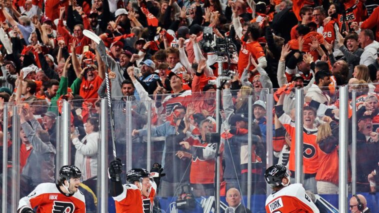 phillies-players-viciously-booed-by-philadelphia-faithful-at-flyers-playoff-game