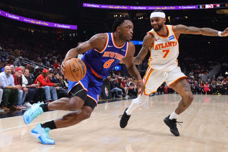 knicks-absolutely-dominate-hawks-in-historic-game-6-first-half