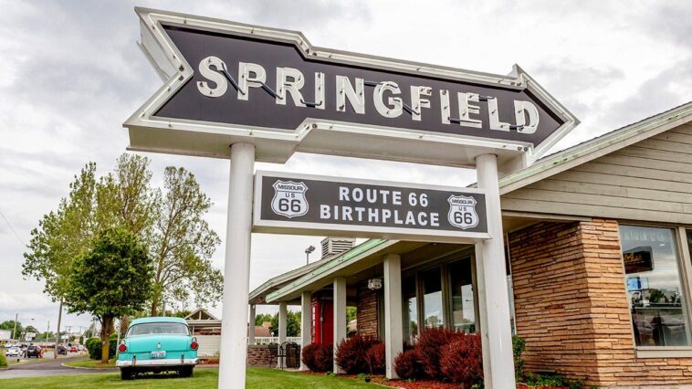 classic-cars,-packed-streets-as-springfield-erupts-for-route-66-celebration,-drawing-national-attention