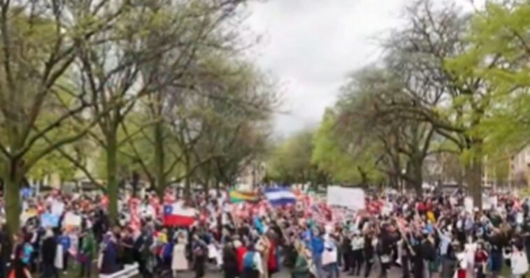 chicago-schools-to-bus-students-to-anti-trump-may-day-protests-using-tax-dollars-(video)