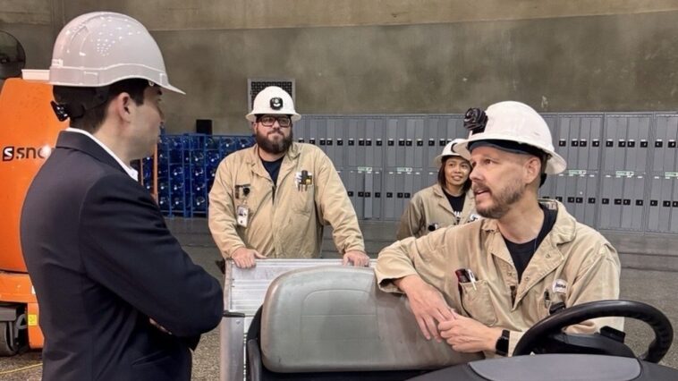acting-labor-secretary-sonderling:-a-fast-track-way-to-get-a-job-without-college-debt