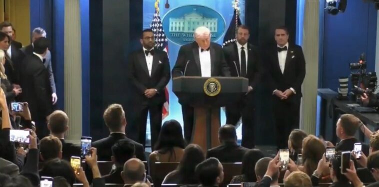 watch:-tgp’s-exclusive-footage-of-president-trump-and-his-wartime-cabinet’s-motorcade-from-correspondents’-dinner-to-white-house-—-‘fastest-motorcade-ever’-(video)