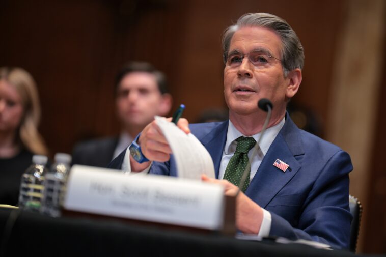us-imposes-sanctions-on-three-iranian-currency-exchanges-—-accusing-them-of-laundering-billions