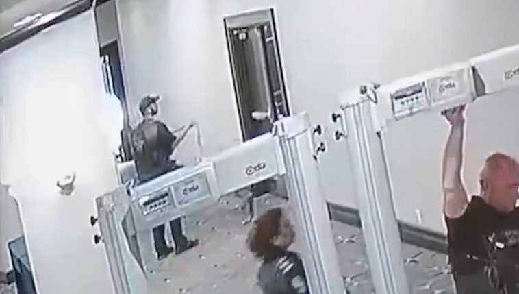 police-k9-flagged-whcd-shooter-cole-allen-seconds-before-he-sprinted-past-security-checkpoint-and-opened-fire-on-secret-service-officer-(video)