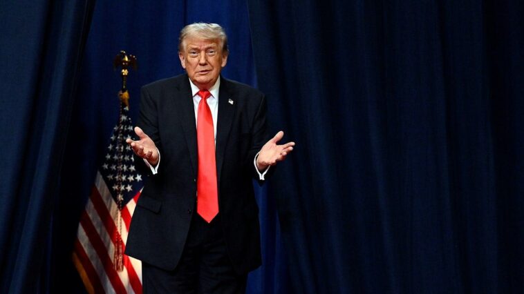 trump-jokes-about-security-concerns,-mic-problems-and-dr-oz-during-freewheeling-florida-speech