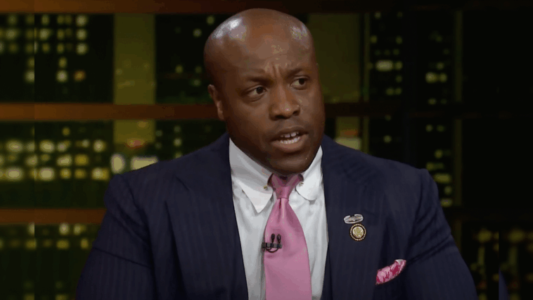 awesome:-gop-rep.-wesley-hunt-shuts-down-leftist-‘reporter’-with-the-perfect-response-after-media-hack-ambushes-him-with-a-race-baiting-gotcha-question