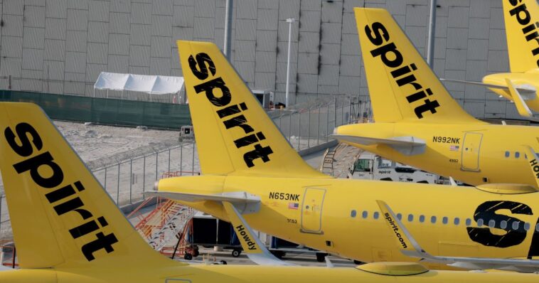 after-spirit-airlines-goes-bust,-remember-how-biden,-warren-stopped-merger-to-save-airline-because-it’d-mean-‘fewer-flights’