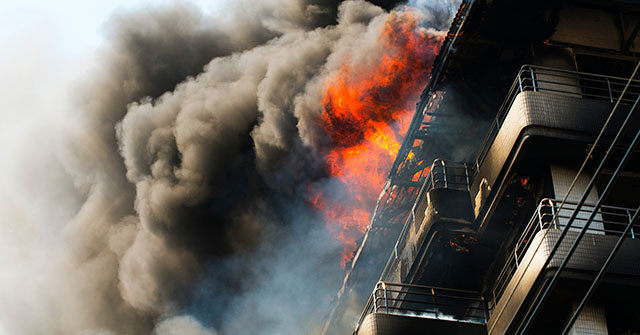 watch:-200-firefighters-quell-massive-blaze-at-university-of-south-florida-laboratory