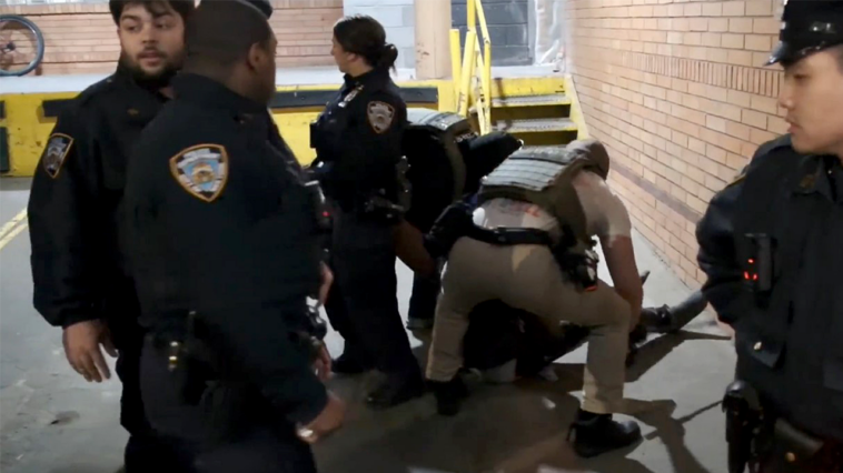 anti-ice-demonstrators-detained-after-protesting-arrest-of-illegal-immigrant-facing-assault,-drug-charges