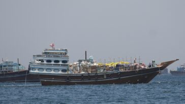 iran-claims-to-hit-us-warship-in-strait-of-hormuz-after-trump-plans-to-‘guide’-ships-out