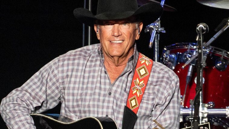 george-strait-pulls-off-incredible-career-accomplishment-with-stunning-concert