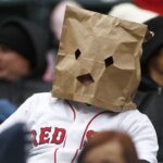 the-most-uncomfortable-ballpark-proposal-in-the-history-of-time-happened-at-fenway-park-this-weekend