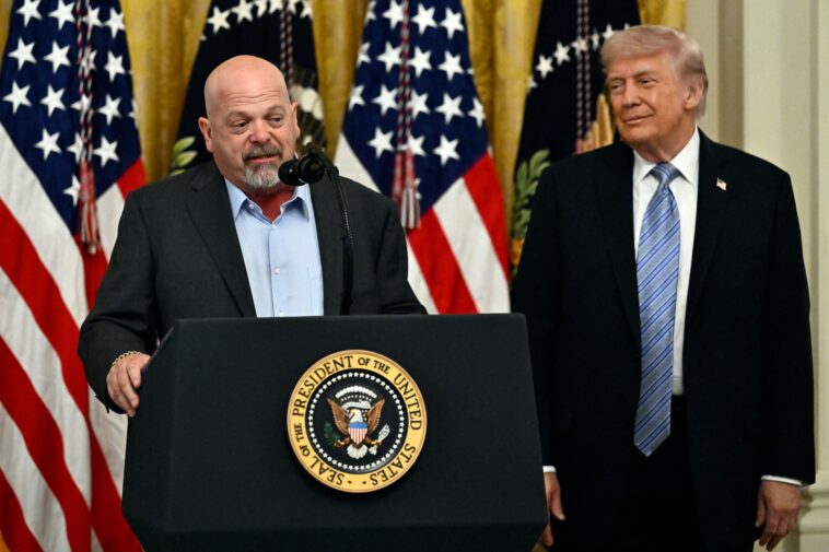pawn-stars-personality-rick-harrison-calls-trump-‘best-president’-at-small-biz-event:-‘love-this-guy’