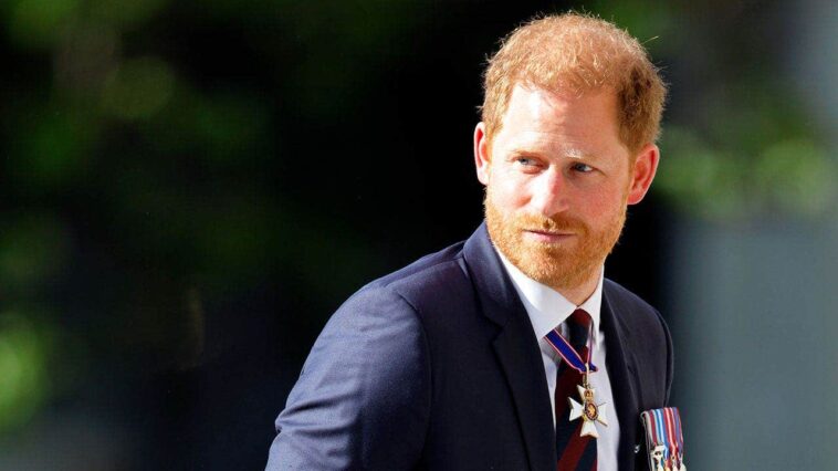 prince-harry-‘looks-very-sad’-after-leaving-royal-duty,-expert-draws-striking-parallel-to-abdicated-king
