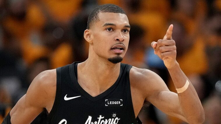 victor-wembanyama-sets-nba-postseason-block-record-in-the-spurs’-loss-to-the-timberwolves