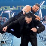 trust-issues,-loyalty-tests-bubble-up-on-‘monday-night-raw’-for-seth-rollins,-roxanne-perez