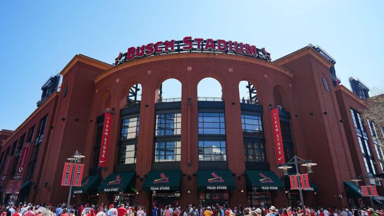 busch-stadium-stabbing-leaves-contractor-dead-after-altercation-during-overnight-cleanup,-police-say