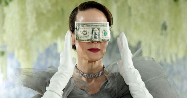 rich-actress’s-virtue-signaling-met-gala-stunt-falls-flat:-‘she’s-protesting-herself-and-her-friends’