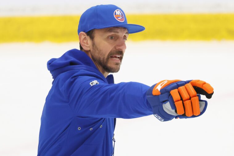 islanders-promote-rocky-thompson-to-nhl-staff-after-one-year-as-ahl-head-coach