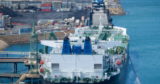 us.-becomes-world’s-biggest-oil-producer-during-strait-of-hormuz-crisis