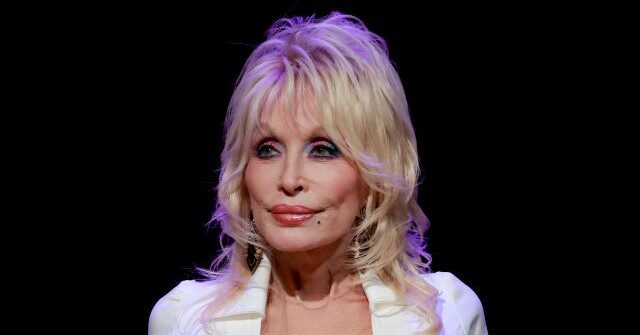 dolly-parton-again-postpones-las-vegas-residency-over-health-issues:-‘meds-make-me-a-little-bit-swimmy-headed’
