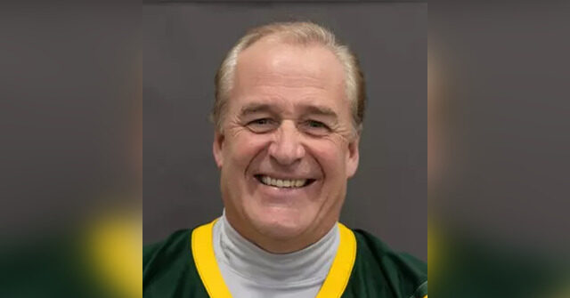 watch-—-‘i-want-to-be-the-best’:-60-year-old-cancer-survivor-becomes-freshman-college-football-player