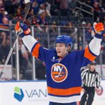 islanders’-matthew-schaefer-named-finalist-for-calder-memorial-trophy-after-historic-year