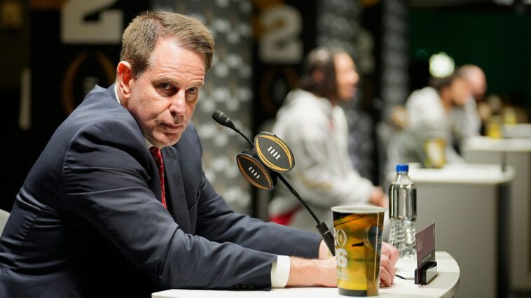 coaches-push-for-24-team-cfp,-as-college-football-heads-towards-participation-trophy-territory