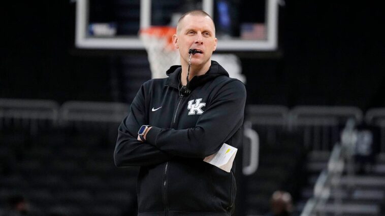 kentucky-coach-mark-pope-opens-up-for-q&a-on-x,-and-it-backfires-in-spectacular-fashion