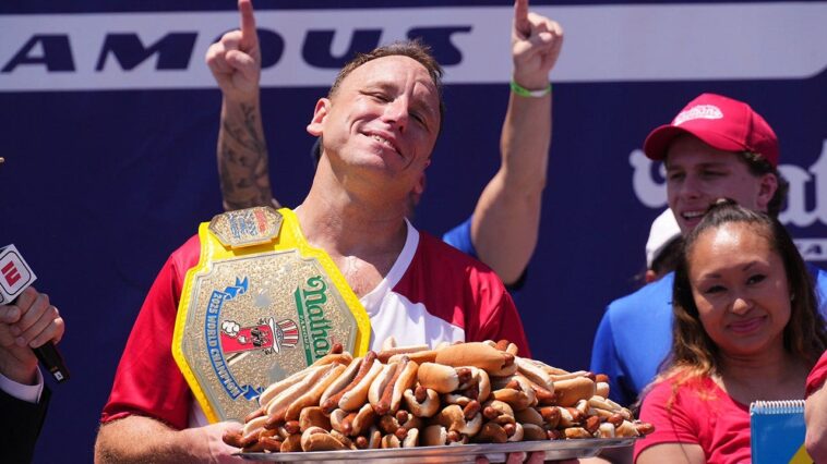 joey-chestnut-reflects-on-return-to-hot-dog-eating-contest-after-contract-dispute,-temporary-ban