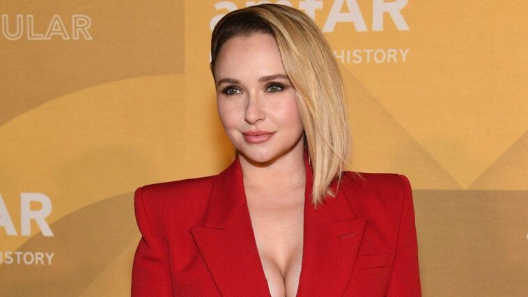 hayden-panettiere-has-a-very-important-message-to-share-with-everyone,-she’s-into-women-too