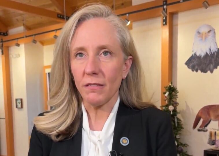 democrat-virginia-governor-abigail-spanberger-responds-to-fbi-raid-on-office-of-ally-state-senate-pro-tem-l.-louise-lucas-(video)