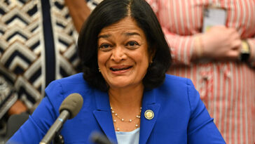 sen-rick-scott-rips-house-dems-after-rep.-jayapal-says-she-has-been-trying-to-help-cuba-get-oil