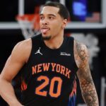 knicks’-jeremy-sochan,-76ers’-vj-edgecombe-have-heated-exchange-after-new-york’s-game-2-win