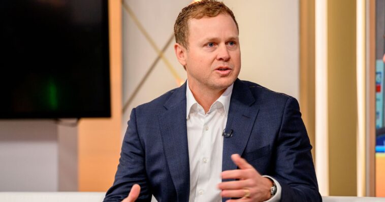 watch:-these-moments-are-why-republican-spencer-pratt-was-declared-the-overwhelming-winner-of-la-mayor-debate