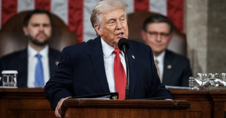 report:-six-months-from-2026-midterms,-republicans-have-outraised-democrats-by-more-than-$10-million