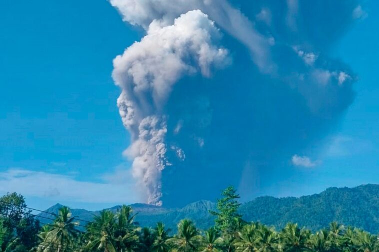 at-least-3-stranded-hikers-killed-by-volcano-eruption-on-remote-indonesian-island