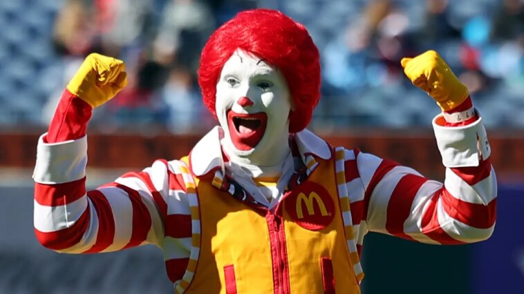 ronald-mcdonald-goes-viral-after-singing-the-‘star-spangled-banner’-at-a-minor-league-baseball-game