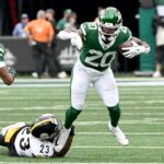 jets-sign-breece-hall-to-$45-million-extension